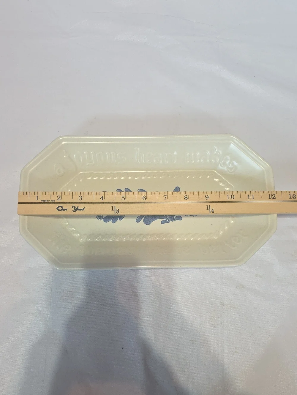 Pfaltzgraff Yorktowne Bread Tray 